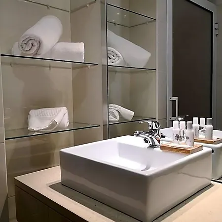 Hotel Travellers Pearl By Storytellers 4*